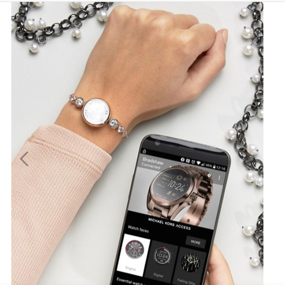 MICHAEL KORS Activity Tracker - Picture 4 of 8